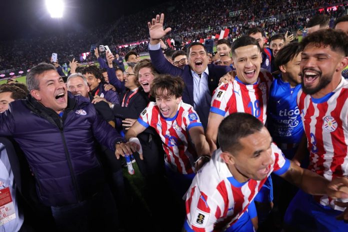 Paraguay clasifica a un Mundial después de 16 años Paraguay clasifica a un Mundial después de 16 años