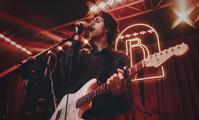 Jaze hace sold out en España y sigue llevando la música peruana al mundo