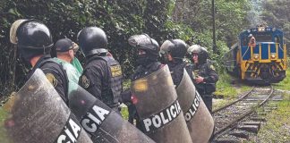 Desbloquean las vías a Machu Picchu en tregua