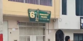 Detonan explosivo en puerta de minimarket Detonan explosivo en puerta de minimarket