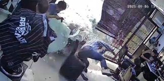 Empotra su auto en barbería de La Molina