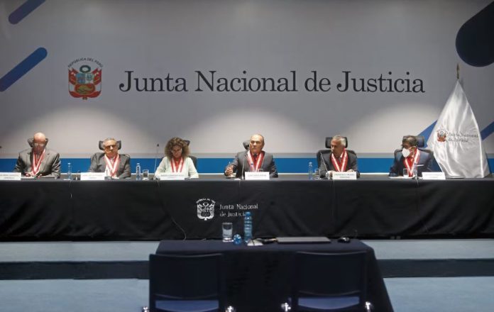 Junta Nacional de Justicia (JNJ) dejó al voto la propuesta para suspender por seis meses a Delia Espinoza