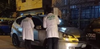 Lo asesinan en su auto en La Perla