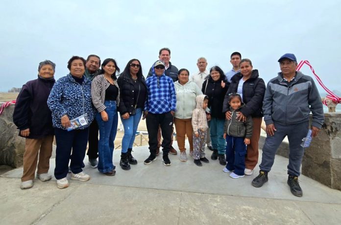 Punta Hermosa inauguró escalera
