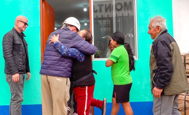 Surco entregó viviendas a  familias en extrema pobreza 3