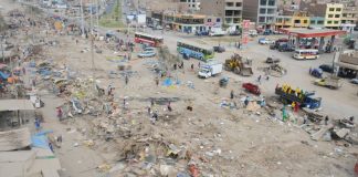 Hallan cadáver con signos de apuñalamiento en plena vía pública