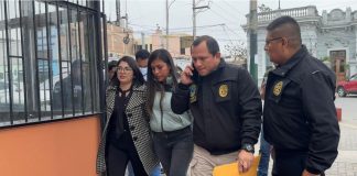 Capturan a regidora y su novio acusados de tráfico de influencias