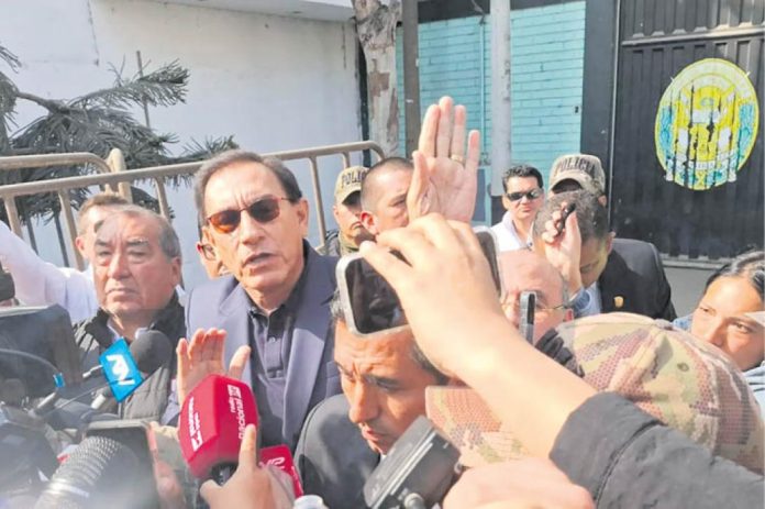 Vizcarra salió a victimizarse para intentar voltear su situación penal Vizcarra salió a victimizarse para intentar voltear su situación penal