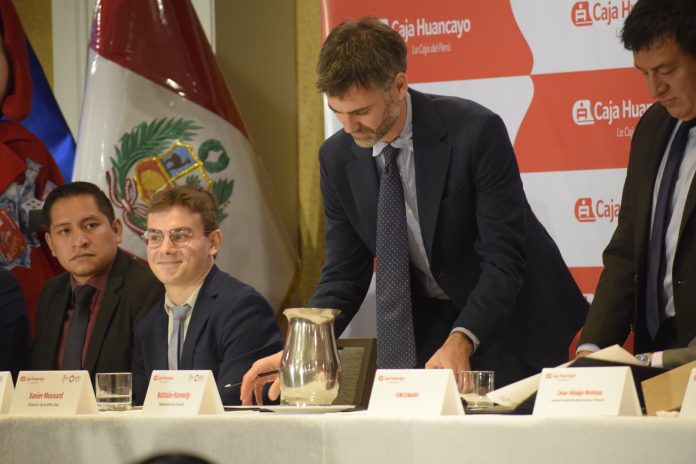 Caja Huancayo firmó convenio con Agencia Francesa de Desarrollo