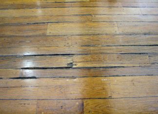Grietas en pisos de madera