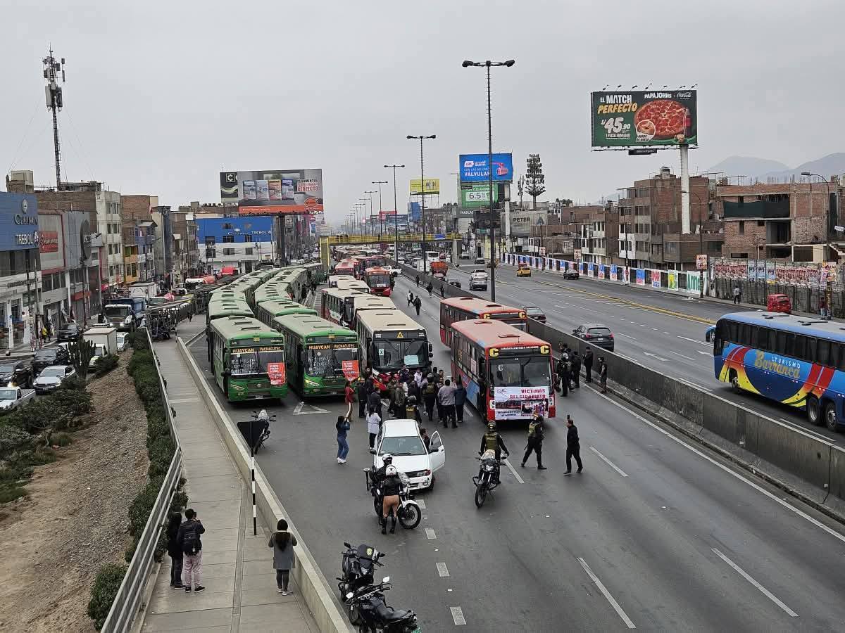 IMPIDEN A CHOFERES LLEGAR AL CONGRESO