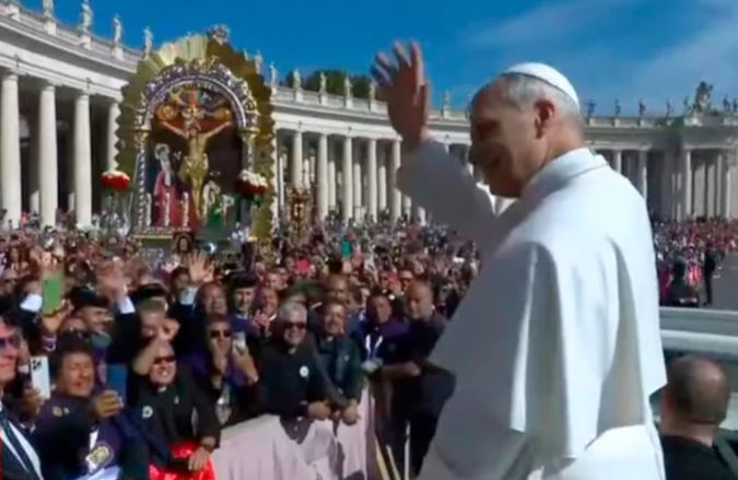 León XIV bendijo al Señor de los Milagros León XIV bendijo al Señor de los Milagros