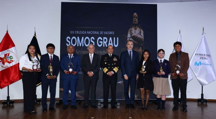 Movistar, Fundación Miguel Grau y la Marina premiaron en cruzada Movistar, Fundación Miguel Grau y la Marina premiaron en cruzada