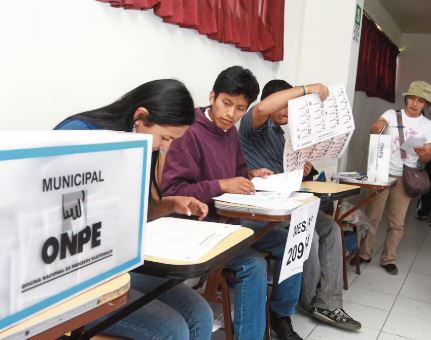 ONPE - Miembros de mesa recibirán 160 soles ONPE - Miembros de mesa recibirán 160 soles