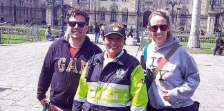 Serenos bilingües de Lima cumplen 21 años