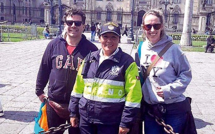 Serenos bilingües de Lima cumplen 21 años