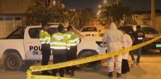 Hieren de gravedad a chofer de miniván