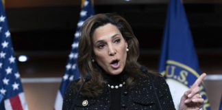 María Elvira Salazar