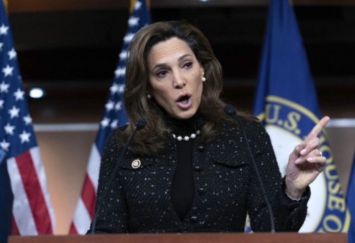 María Elvira Salazar María Elvira Salazar