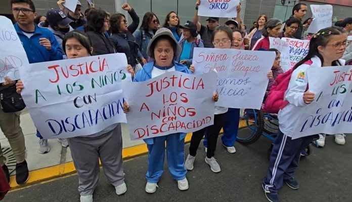 Reclaman predio para discapacitados en Surco