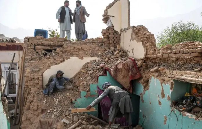 Terremoto causa 20 muertos en Afgansitán