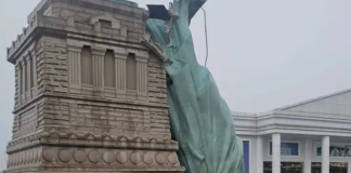 En Brasil Réplica de la estatua de la Libertad se desploma sin daños físicos