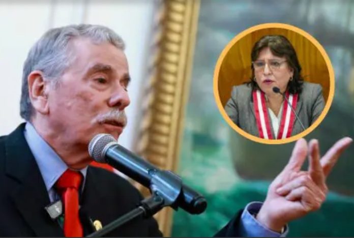 Fernando Rospigliosi ‘saca cachita’ a Delia Espinoza