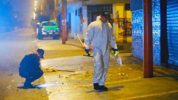 Meten harta bala a pollería en San Martín de Porres