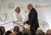 Papa León XIV llegó a Líbano pidiendo paz