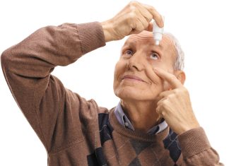 males que atacan a los ojos de un adulto mayor