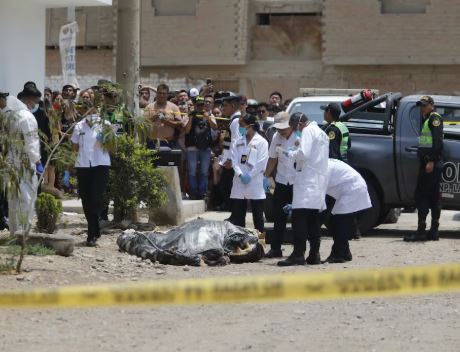 Cadáver de mujer dentro de colchón Cadáver de mujer dentro de colchón
