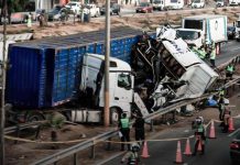 Dos muertos y ocho heridos en choque múltiple en VES Dos muertos y ocho heridos en choque múltiple en VES