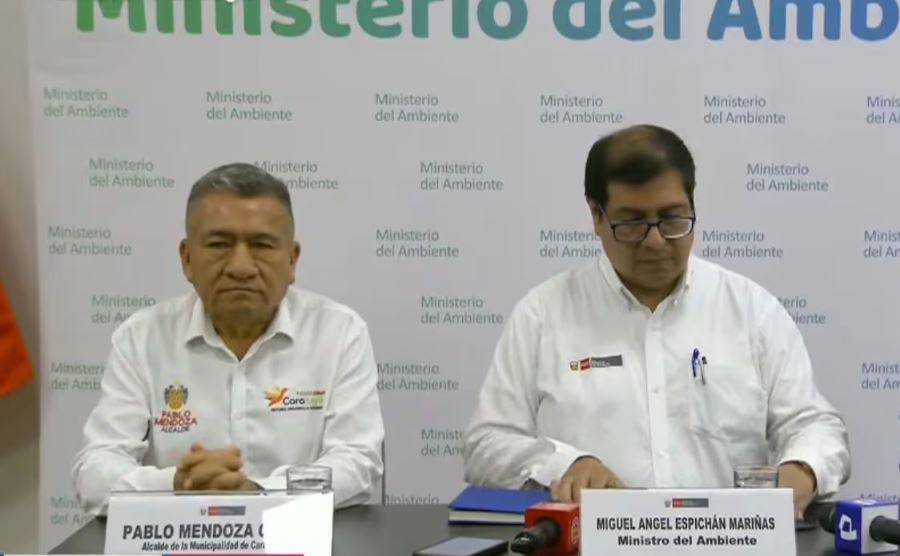 El alcalde de Carabayllo, Pablo Mendoza Cueva Ministerio del Ambiente, Miguel Angel Espichan