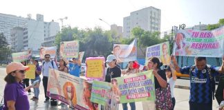 Pacientes con fibrosis quística protestan frente a EsSalud