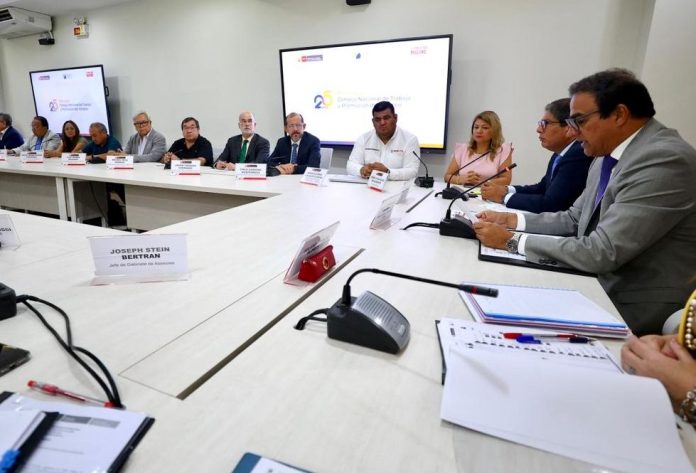 CNTPE continúa lucha contra empleo informal