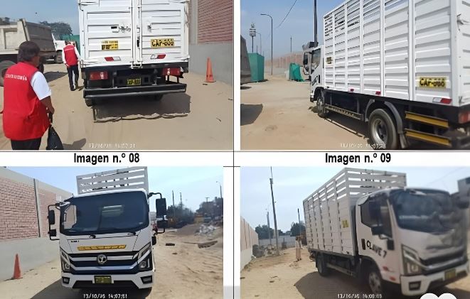 Imagen de camiones que se utilizaron para movilizar los paneles en el local Torre 2