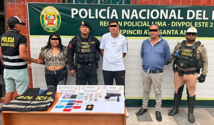 Robaban disfrazados de policías en Santa Anita Robaban disfrazados de policías en Santa Anita