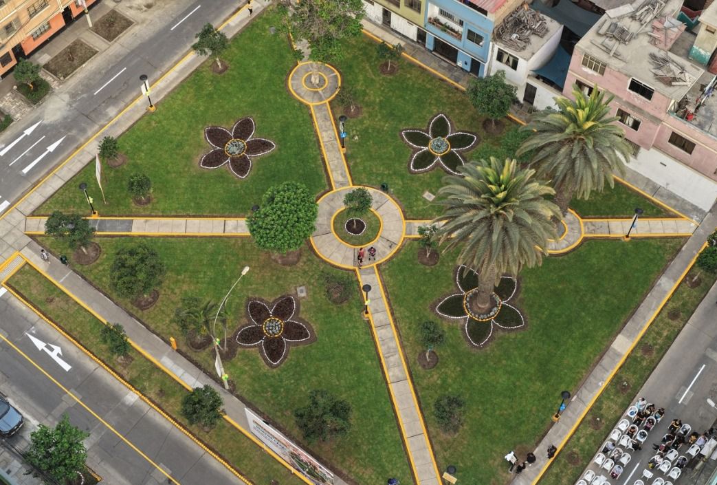Emblemático Parque Huayna Cápac en SMP luce renovado y con potente iluminación