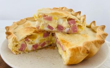 Deliciosa tarta de jamón, queso y huevo duro tarta de jamón, queso y huevo duro