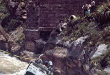 Cinco fallecidos tras choque en San Mateo Cinco fallecidos tras choque en San Mateo