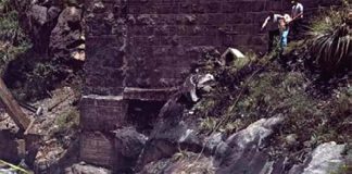 Cinco fallecidos tras choque en San Mateo Cinco fallecidos tras choque en San Mateo