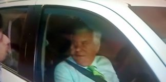 Apristas escupieron a Fernando Olivera