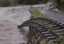 Huaico daña vía del tren rumbo a Macchu Picchu Huaico daña vía del tren rumbo a Macchu Picchu