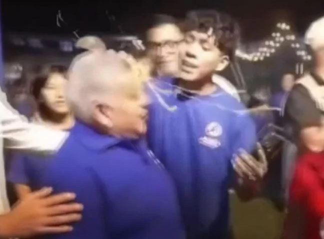 Meten huevazo a César Acuña Meten huevazo a César Acuña