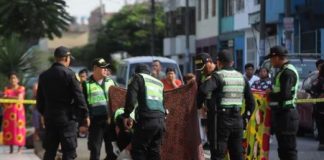 Muere a balazos delante de su pareja