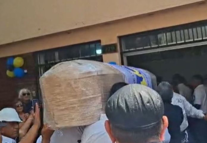 Napoleón Becerra Napoleón Becerra