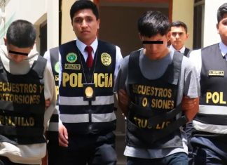 Poli chapa a tres que atacaron a discoteca