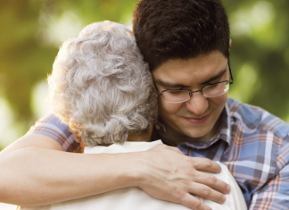 buena compañía para un adulto mayor en casa