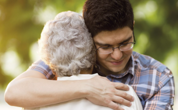 Cómo ser una buena compañía para un adulto mayor en casa buena compañía para un adulto mayor en casa