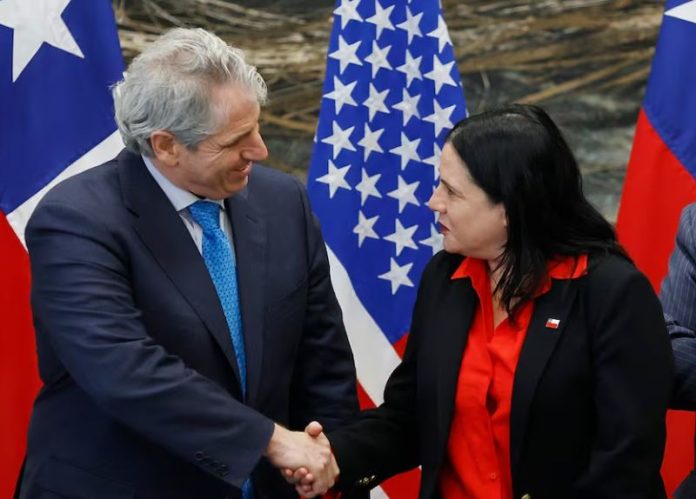 EE.UU. donó billetón a Chile